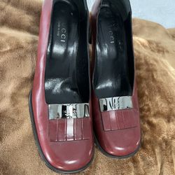 Gucci Women Shoes