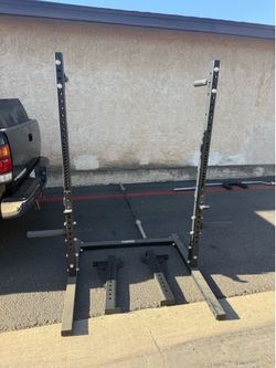 Titan squat rack