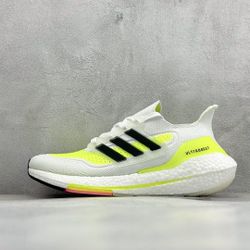 A.didas UltraBoost 21