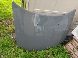 Chrysler 300 hood
