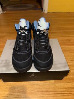 Jordan 5 Retro Black University Blue  Size 9.5 Men’s