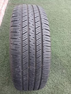 265/70/17 solo una 80x100 de vida buenas condiciones $30 obo