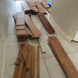 I Am Removing This Laminate Flooring Today. Approximately 600sq Ft Worth 