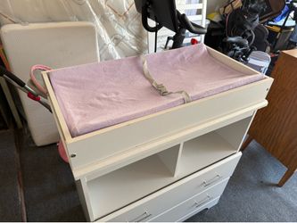 Baby Changing Table with storage (detachable top)