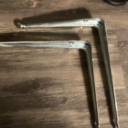 One said silver shell bracket