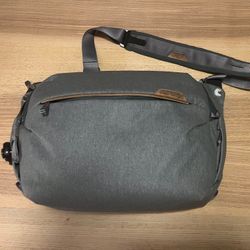 Peak Design Everyday Sling 10L – Charcoal Camera Bag