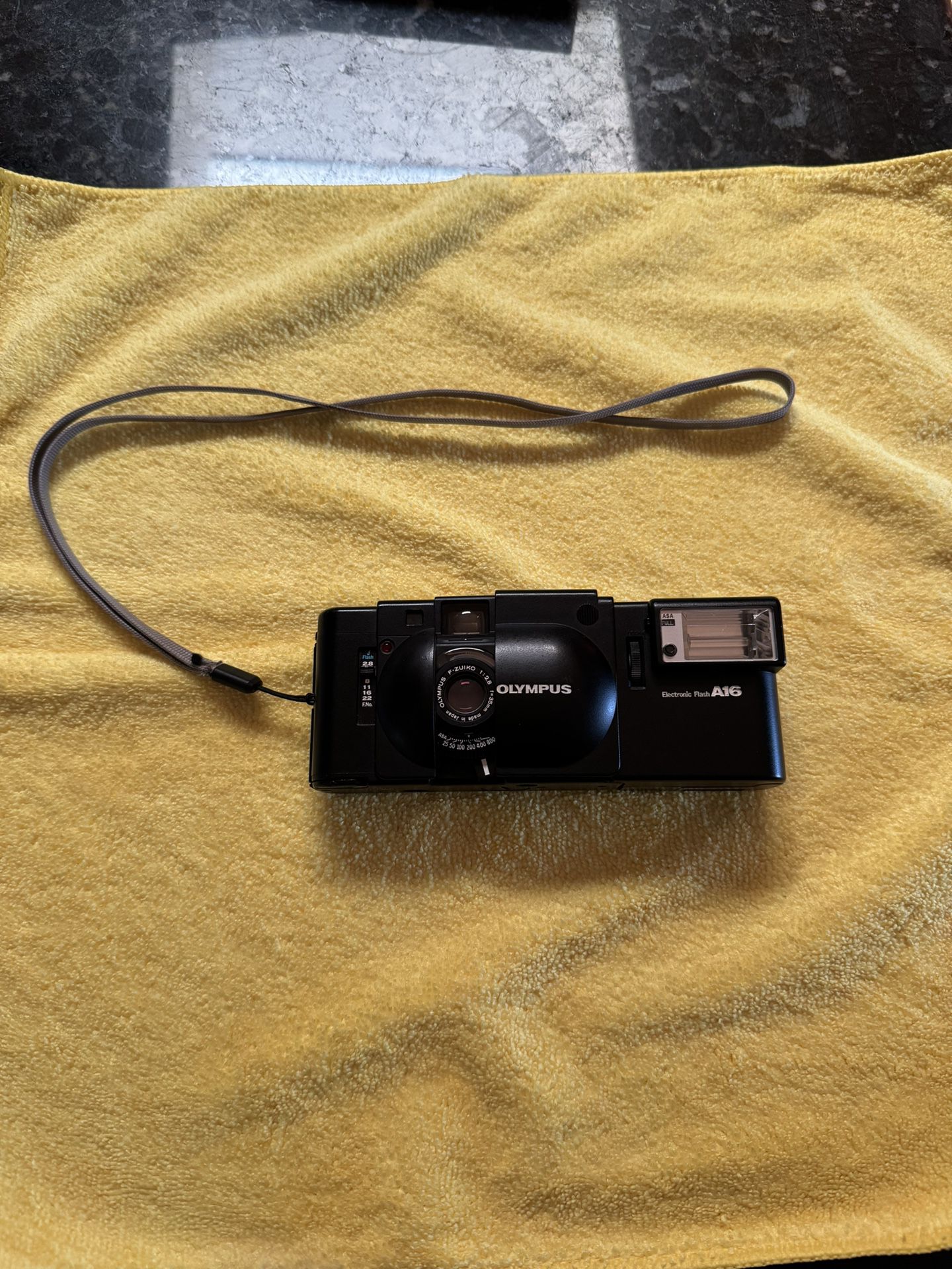 MINT Olympus XA 35mm Film Rangefinder With A16 Flash 