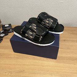 Dior alpha slides