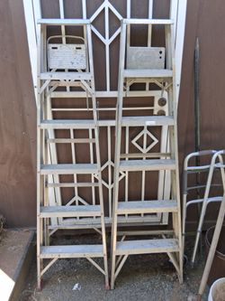 Aluminum ladder
