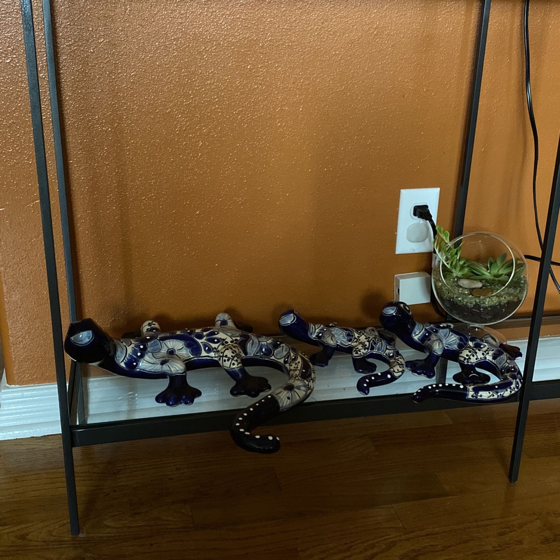 Iguanas (Talavera Set 3). Really Nice Finished and Heavy .