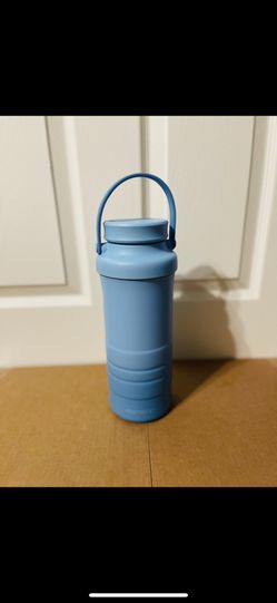 BLUE Momcozy 22oz Portable Breast Milk cooler 