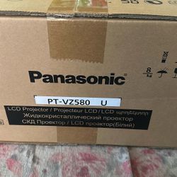 Panasonic PT-VZ580 U Projector LCD