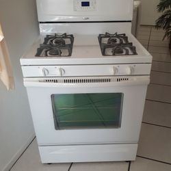 Hardly Used Gas Stobe /oven, Microwave And Dishwasher