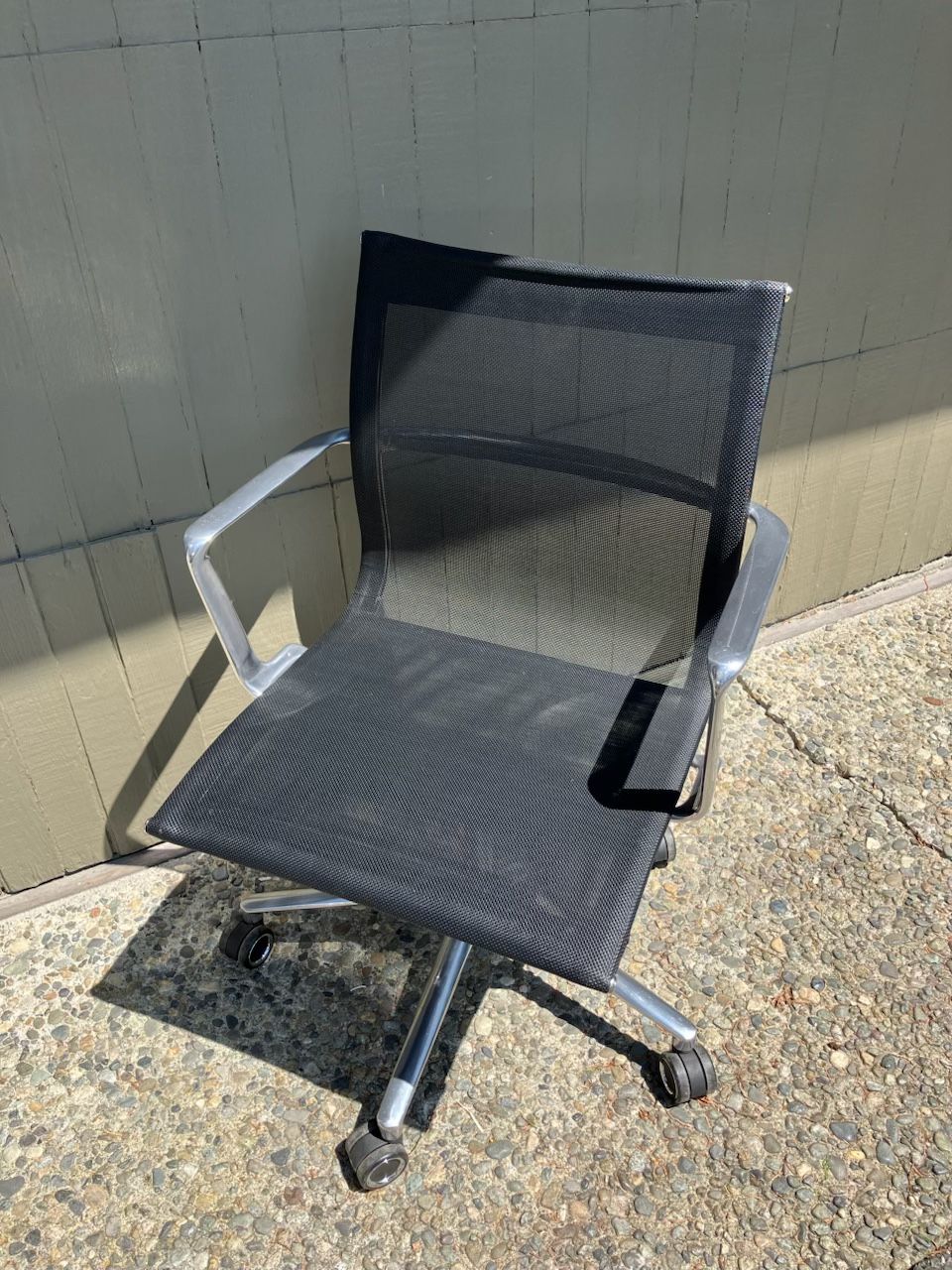 Woodstock “Joan”,midback ,black Mesh