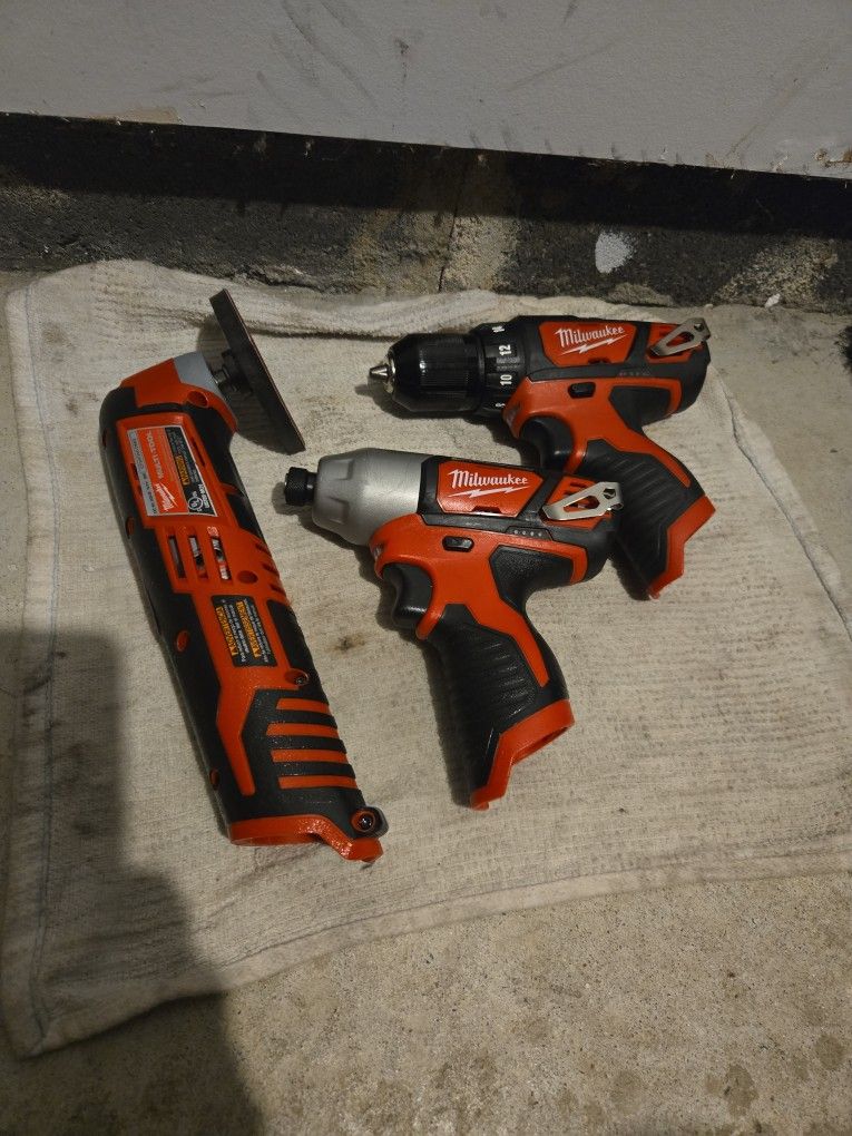 MILWAUKEE M12 3 PCS KIT