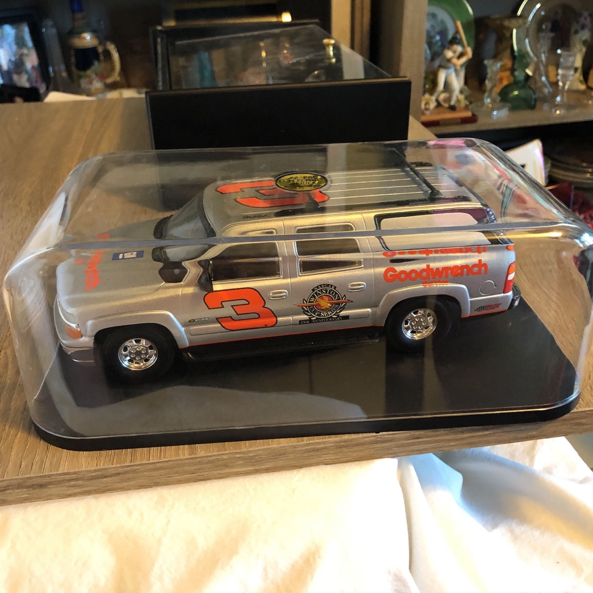 Good wrench card number three with case 10 inches wide