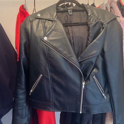Forever 21 Leather Jacket Size Large Cropped