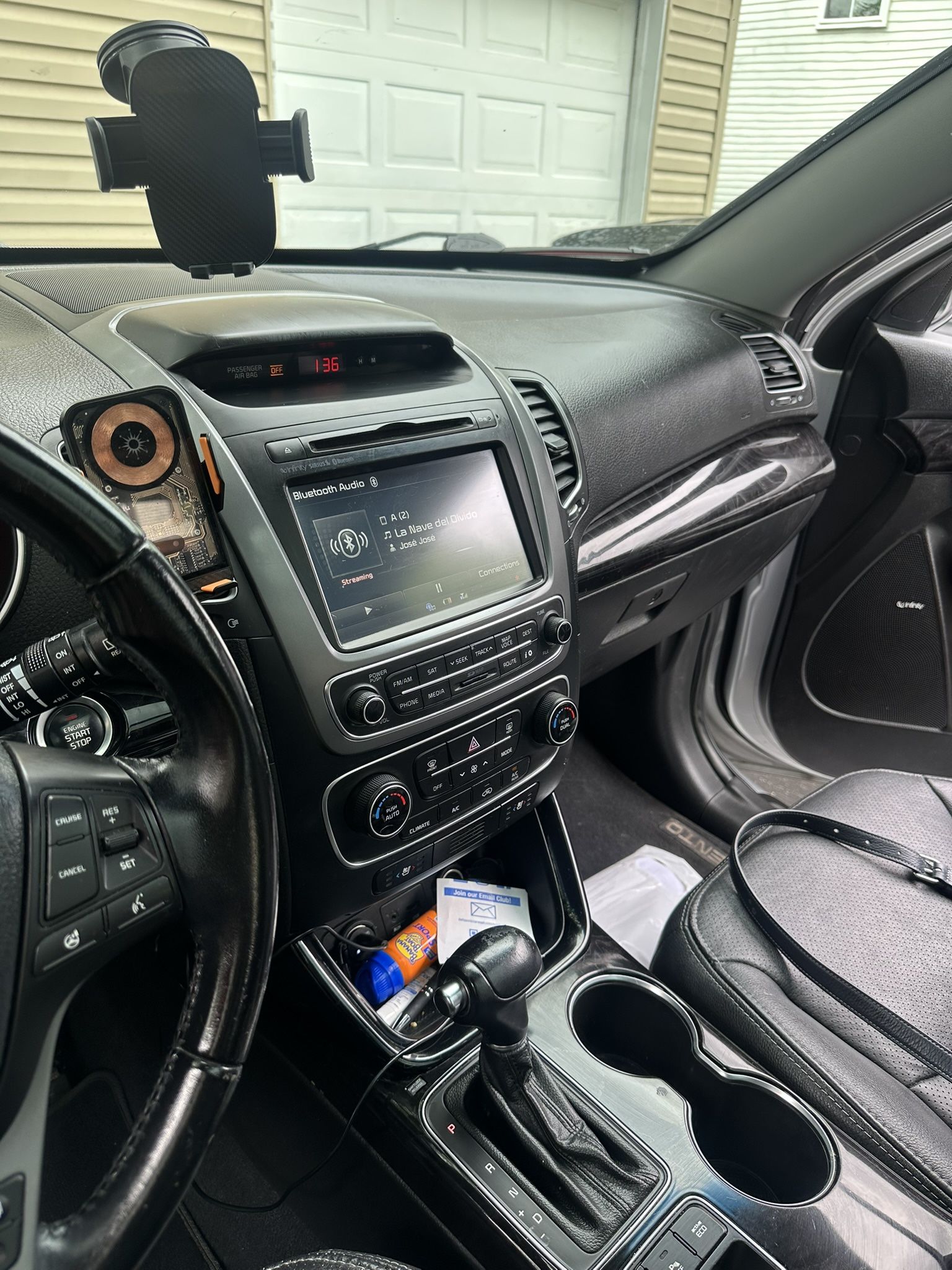 Kia Sorento LX 