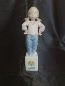 Lladro "Special Pride" (Nina Campeona) - Figurine #07515/#05872