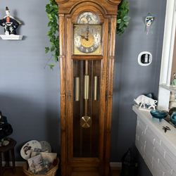 Antique Howard Miller Grandfather Clock