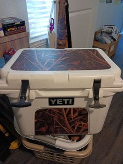 Yeti cooler camo design