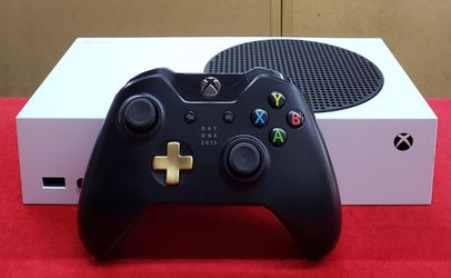 Microsoft Xbox Series S 512GB All-Digital Edition Video Game System with Controller & Plugs - 1883 - White - Working