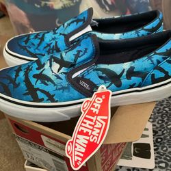 New shoes Shark vans size 3