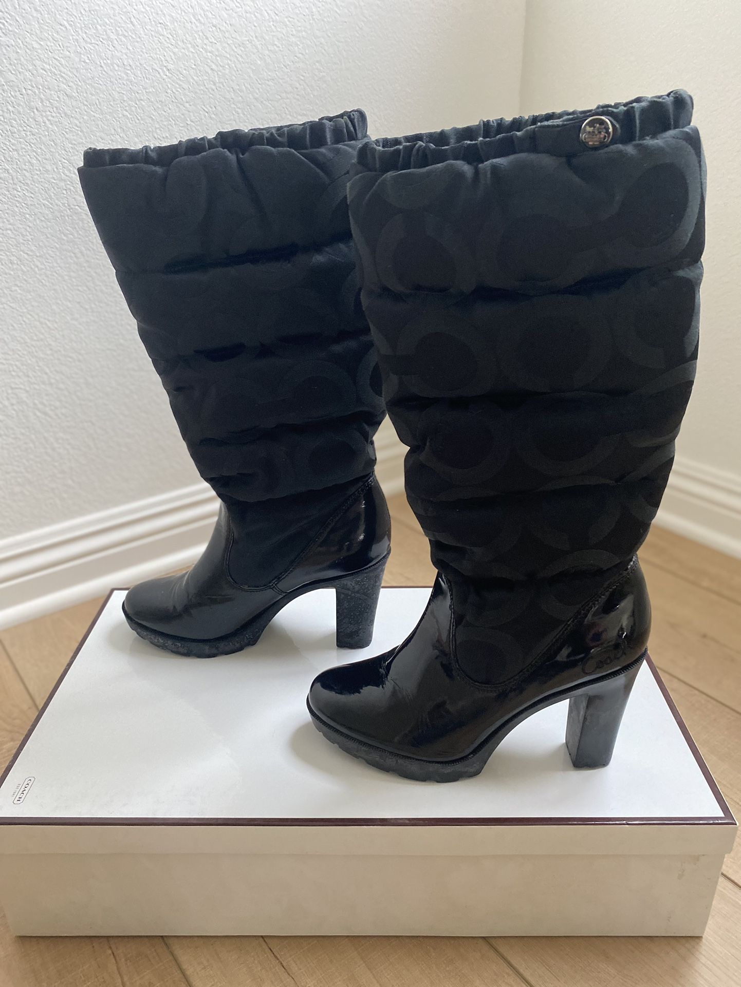 Coach Snow Boots Women’s Size 8 