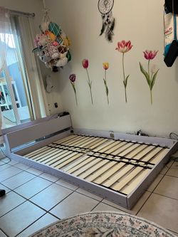 Modern Japanese Low Platform Bed Frame (Queen) – White