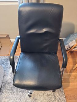 Office Chair with Armrests