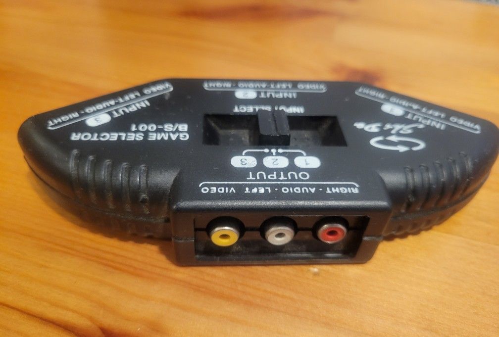 RCA 3 PORT AV SELECTOR BOX SWITCH