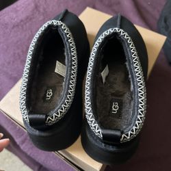 Black Platform Tasman Uggs