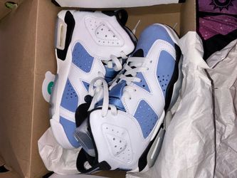 Air Jordan 6 Retro UNC Sneakers
