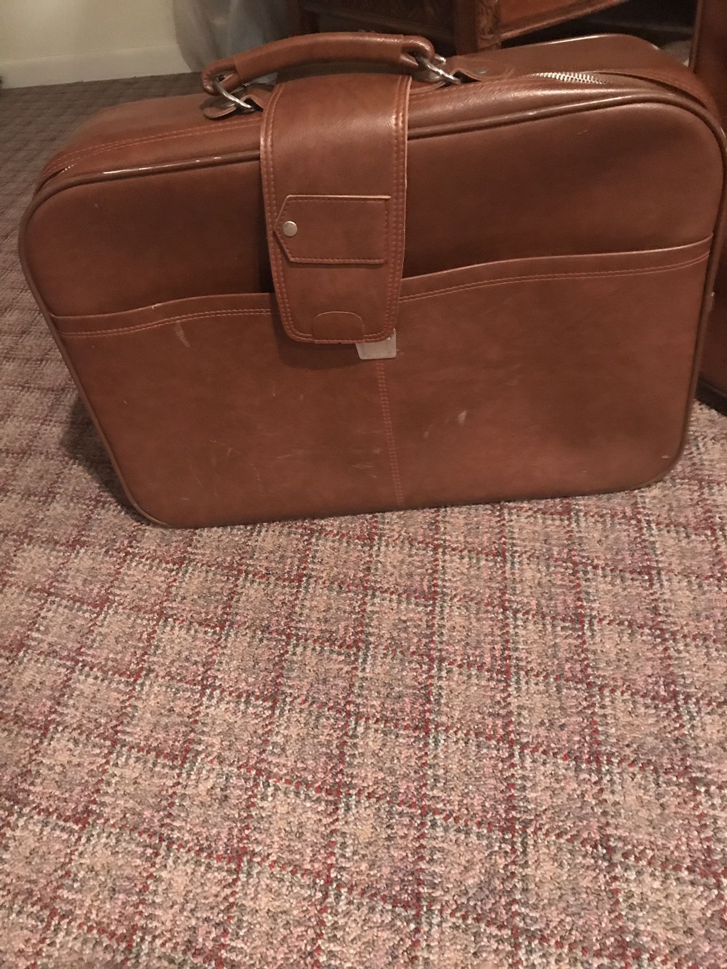 Small suit case