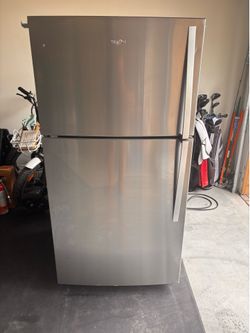 33” wide 20 cu feet Top Freezer BRAND NEW