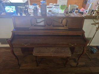 Baldwin piano