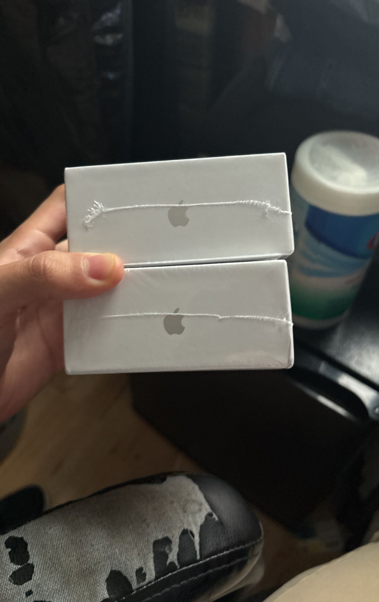 AirPods