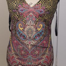 Bebe Dress Women's Small V Neck geometric Dress Yellow