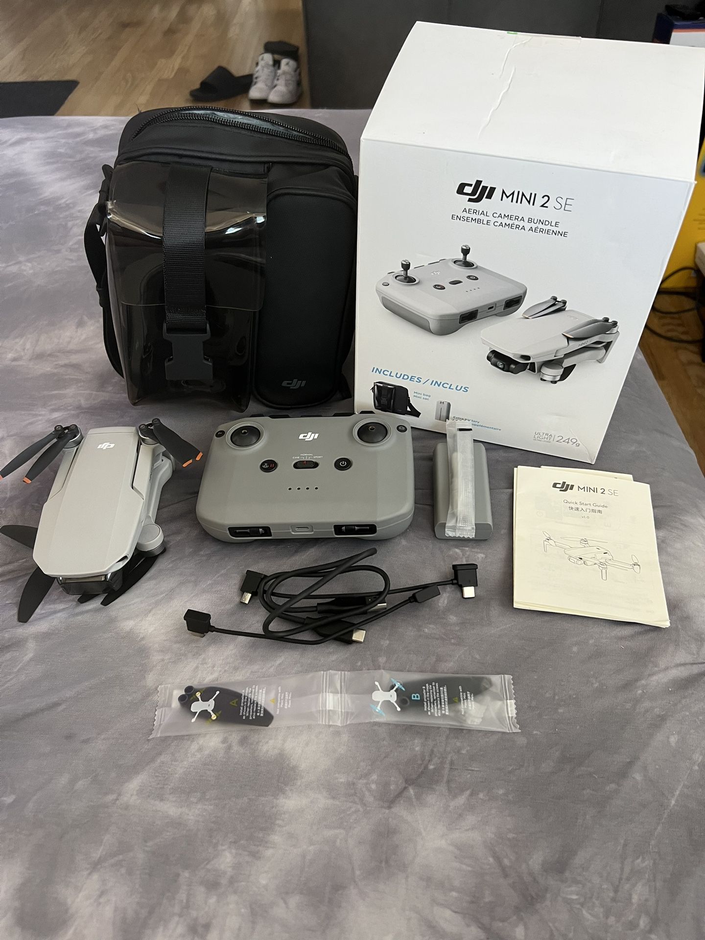 DJI Mini 2 SE Aerial Camera Bundle