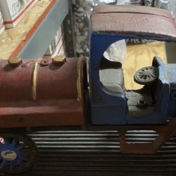 Vintage metal cast Iron fire truck ornamental toy in excellent condition