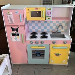 Wooden Kitchen Set