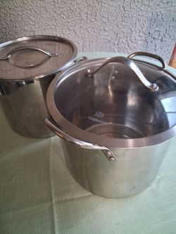Two 8 Quart Stock Pots