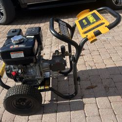 DeWalt 4000 PSI 3.5 GPM Gas Pressure Washer - Honda GX270