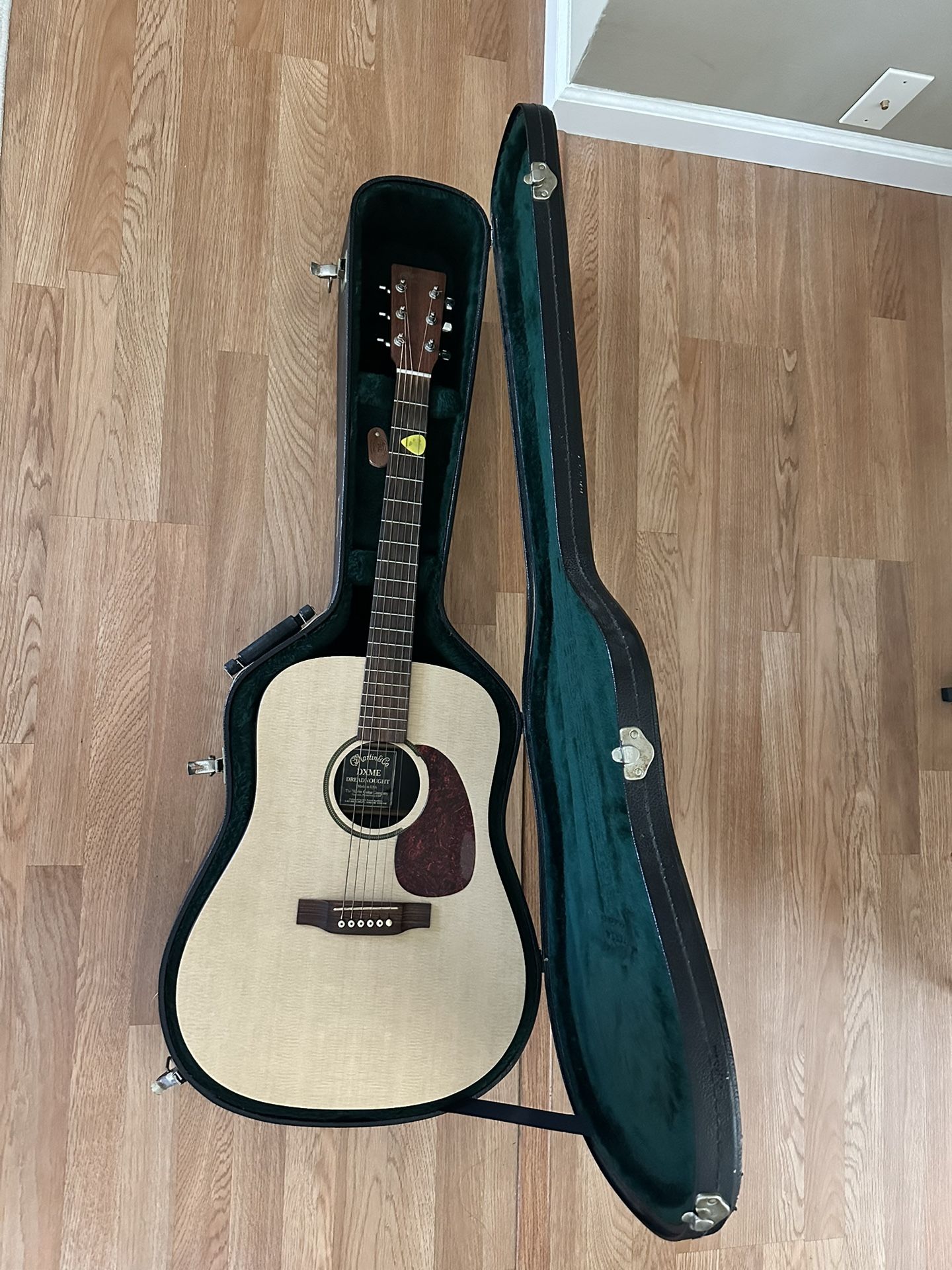 DXME Martin Acoustic Guitar Used