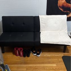 Sofa bed (Barely used) 