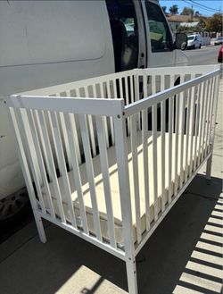 White Wooden Baby Crib with Mattress