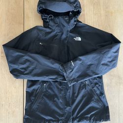 The North Face HyVent Jacket Women’s Medium Excellent Condition!