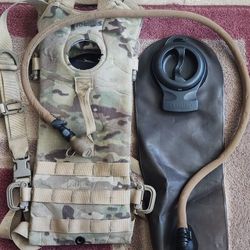 Multicam Hydration Pack W/ Water Bladder 
