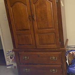 Wardrobe *Free*must Go Asap  AS