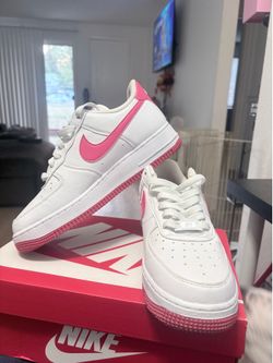 Nike Air Force 1’s AND Nike Dunks